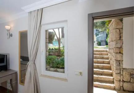 Moonshine & Suites - 52