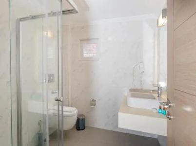 Moonshine & Suites - 57