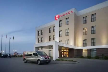 Ramada by Wyndham Lviv - 0