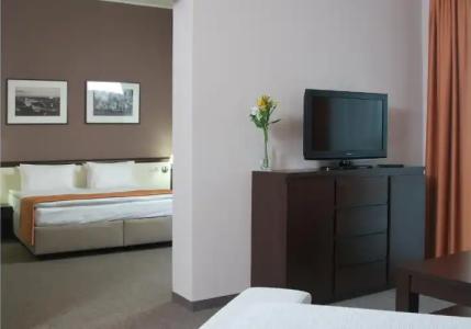 Ramada by Wyndham Lviv - 27
