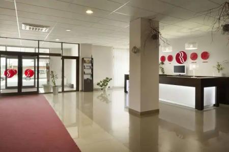 Ramada by Wyndham Lviv - 9