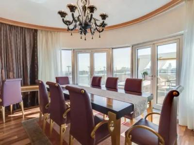 Hyatt Regency Kyiv Mini-hotel - 28