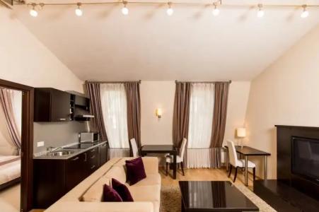 Senator Victory Square - 73