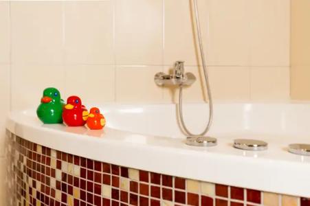 Senator Victory Square - 50