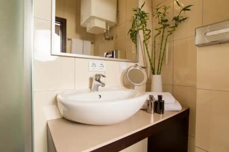 Senator Victory Square - 24