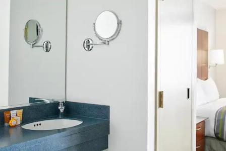 Club Quarters in - 62