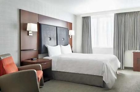 Club Quarters in - 48