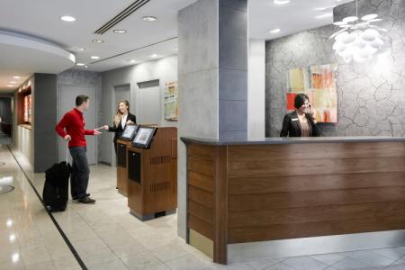 Club Quarters in - 27