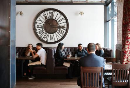 Club Quarters in - 23