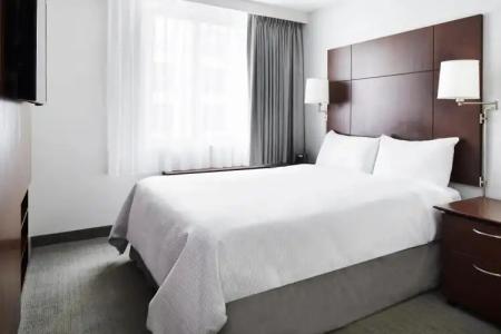 Club Quarters in - 5