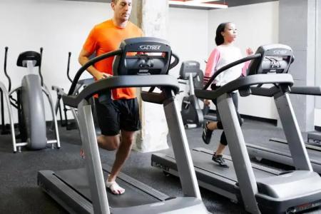 Club Quarters in - 17