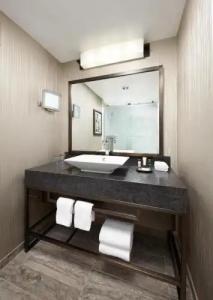 Sheraton Gateway Los Angeles - 41