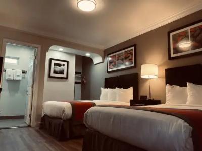 The Lexmar - Dodger Stadium Hollywood - 3