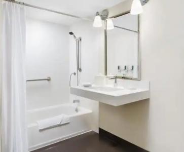 Four Points by Sheraton Los Angeles International Airport (USA) - 48