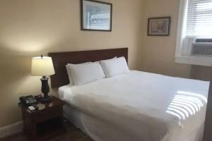 The Baron Hotel, Washington