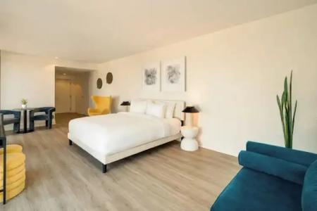 Kenmore Village, South Beach - 63