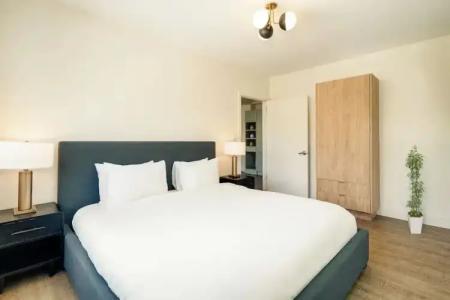 Kenmore Village, South Beach - 87