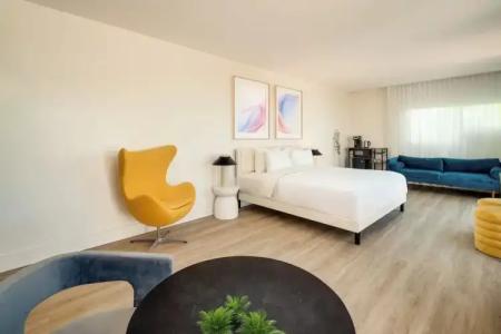 Kenmore Village, South Beach - 64