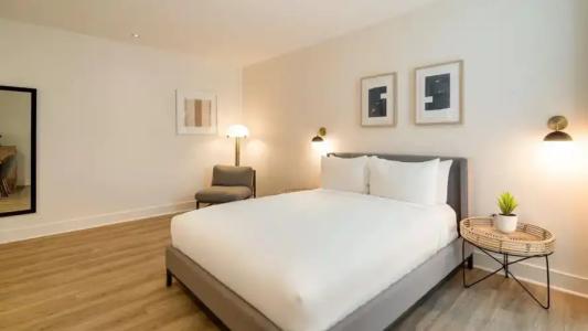 Kenmore Village, South Beach - 42