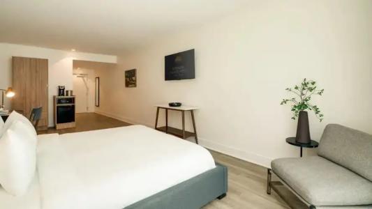 Kenmore Village, South Beach - 48