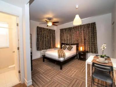 Ocean Reef Suites - 38