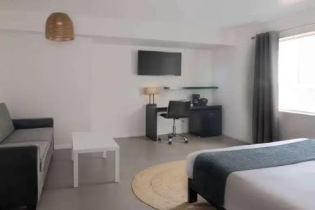 MB, Trademark Collection by Wyndham - 5