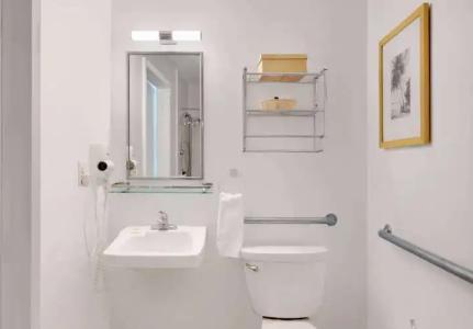 MB, Trademark Collection by Wyndham - 8