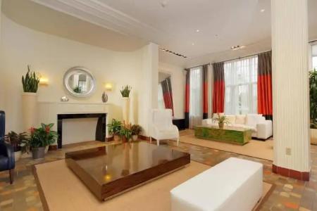 The Savoy & Beach Club - 21