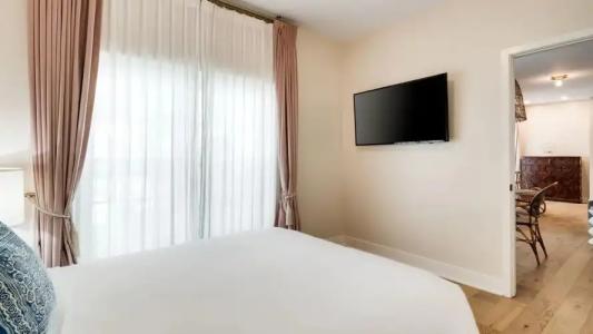 The Savoy & Beach Club - 58