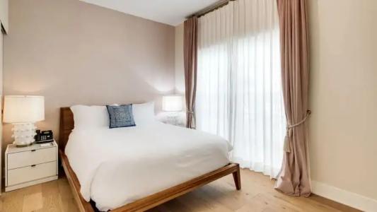 The Savoy & Beach Club - 55