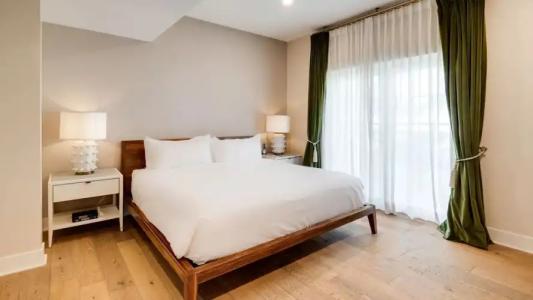 The Savoy & Beach Club - 49