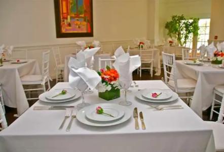 The Savoy & Beach Club - 17