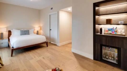 The Savoy & Beach Club - 44