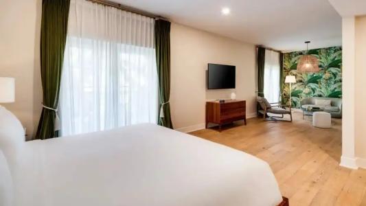 The Savoy & Beach Club - 50