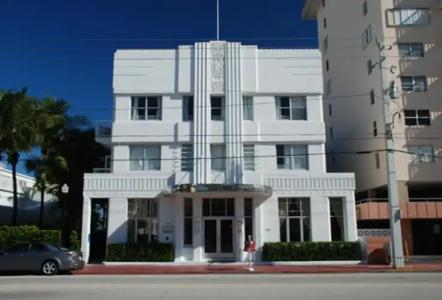 The Savoy & Beach Club - 40