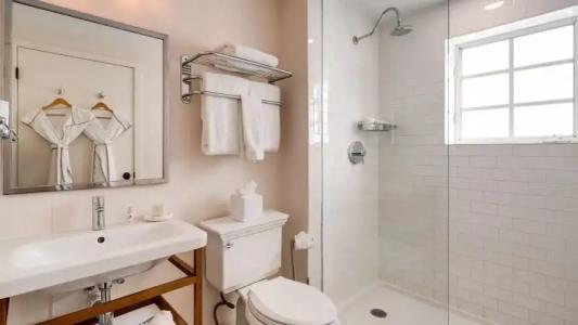 The Savoy & Beach Club - 73