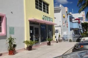 Geneva Hotel, Miami Beach