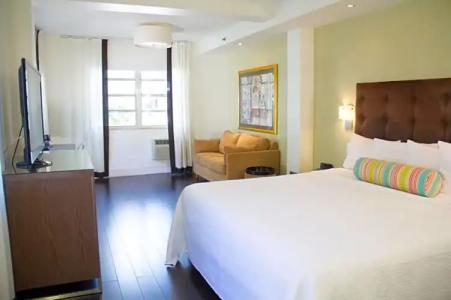 Dorchester & Suites - 37