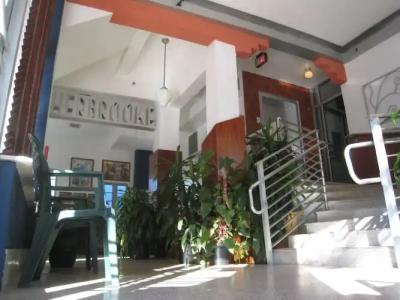 Sherbrooke All Suites - 11