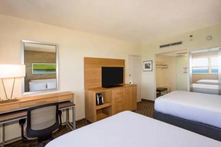 Holiday Inn MIAMI BEACH-OCEANFRONT by IHG - 4