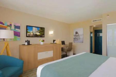 Best Western Plus Atlantic Beach Resort - 44