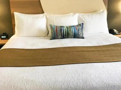 Best Western Plus Atlantic Beach Resort - 52