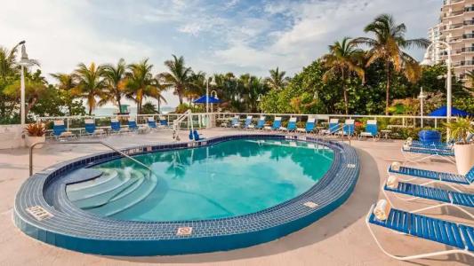 Best Western Plus Atlantic Beach Resort - 18
