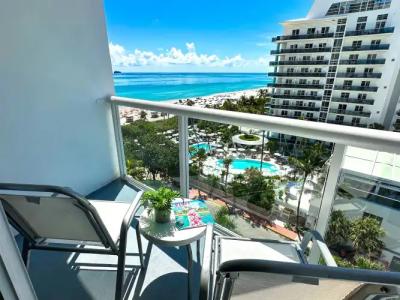 Best Western Plus Atlantic Beach Resort - 7