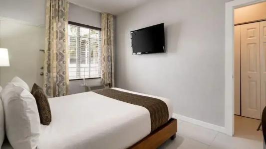 Tradewinds Apartment - 93