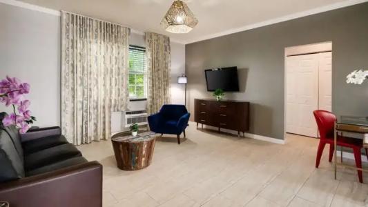 Tradewinds Apartment - 72