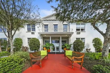 Tradewinds Apartment - 30