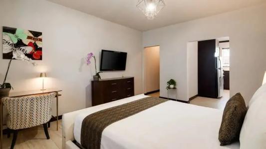 Tradewinds Apartment - 104