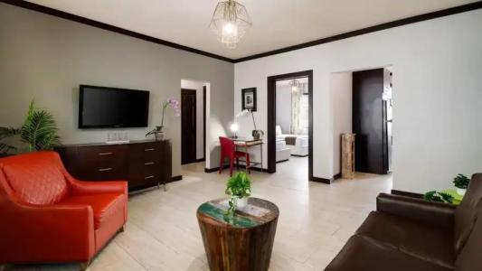 Tradewinds Apartment - 82