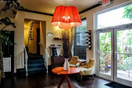 Tradewinds Apartment - 9